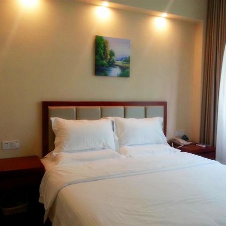 Ji Hotel  Shanghai Bagian luar foto
